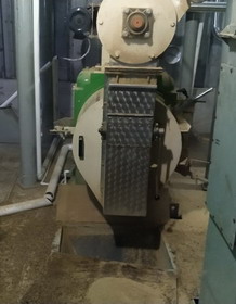 廣州利洋水產(chǎn)時(shí)產(chǎn)3-5噸飼料制粒生產(chǎn)線